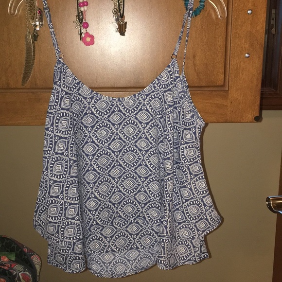 Patterned tank - Picture 2 of 3